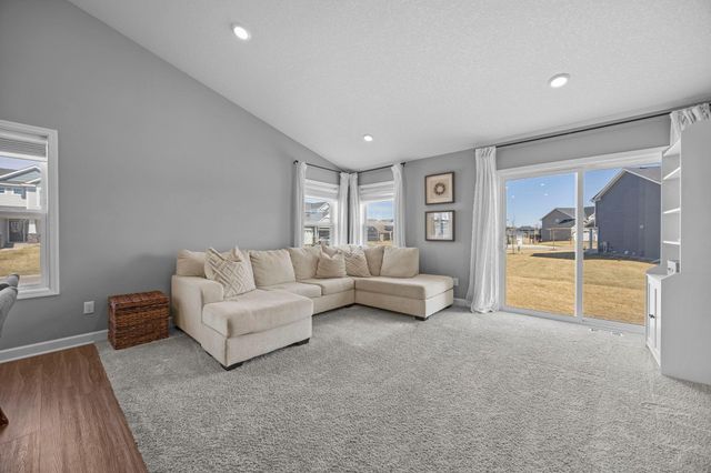 12889 Fraizer Street NE, Blaine, MN 55449