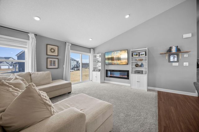 12889 Fraizer Street NE, Blaine, MN 55449