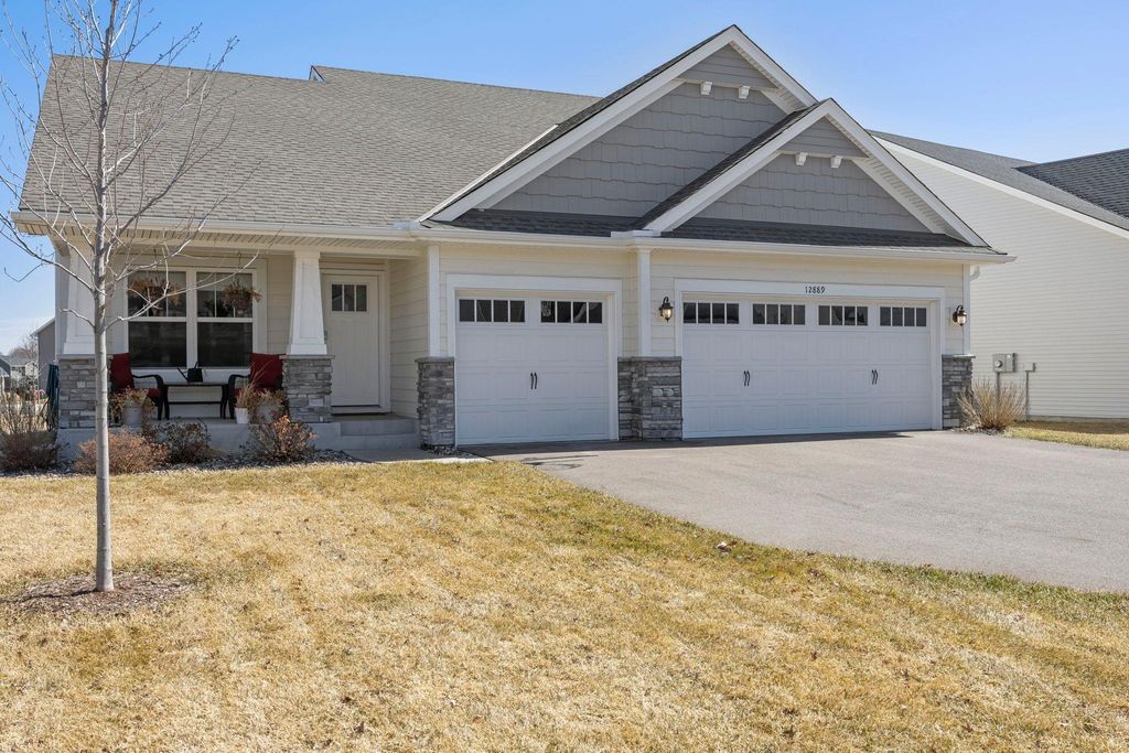 12889 Fraizer Street NE, Blaine, MN 55449