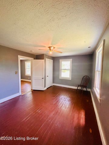 2315 Upper Hunters Trace, Louisville, KY 40216