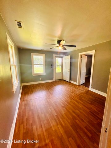 2315 Upper Hunters Trace, Louisville, KY 40216