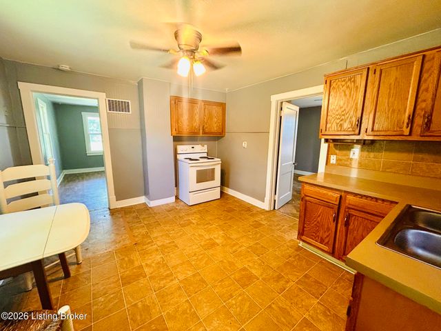 2315 Upper Hunters Trace, Louisville, KY 40216