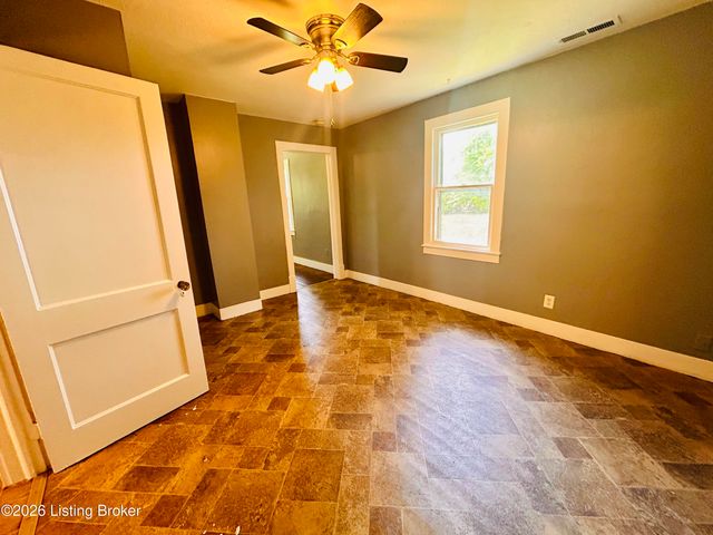 2315 Upper Hunters Trace, Louisville, KY 40216