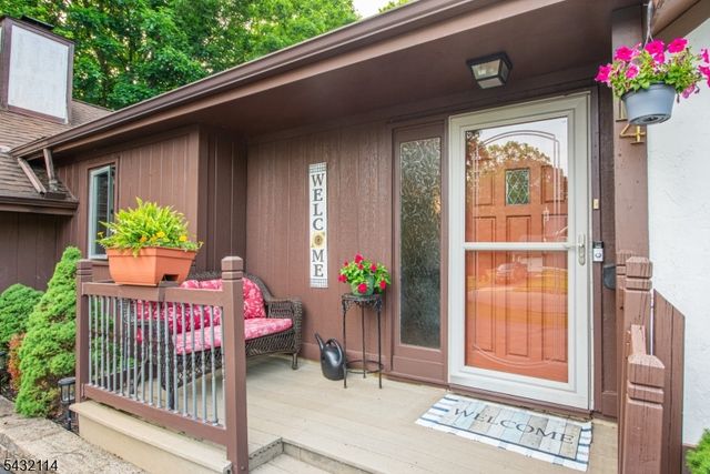 14 Stanley Pl, Mount Olive Twp., NJ 07828