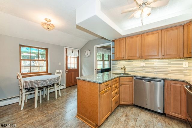 14 Stanley Pl, Mount Olive Twp., NJ 07828
