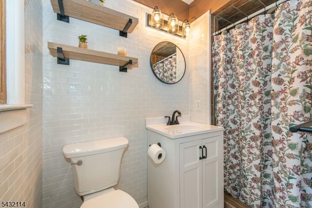 14 Stanley Pl, Mount Olive Twp., NJ 07828