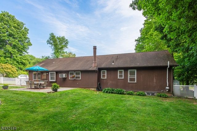 14 Stanley Pl, Mount Olive Twp., NJ 07828