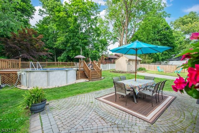 14 Stanley Pl, Mount Olive Twp., NJ 07828