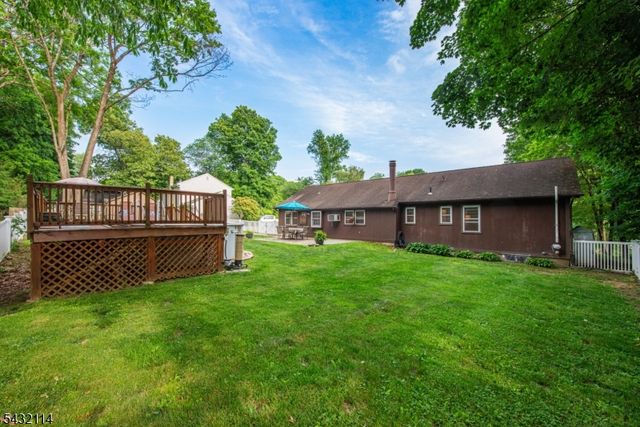 14 Stanley Pl, Mount Olive Twp., NJ 07828