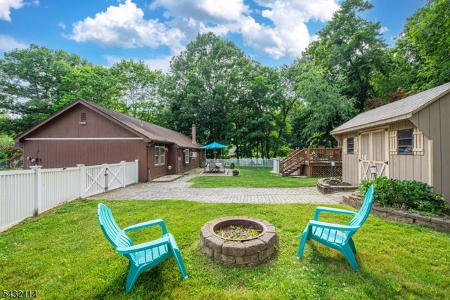 14 Stanley Pl, Mount Olive Twp., NJ 07828