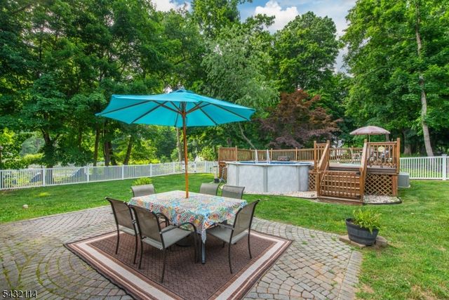 14 Stanley Pl, Mount Olive Twp., NJ 07828