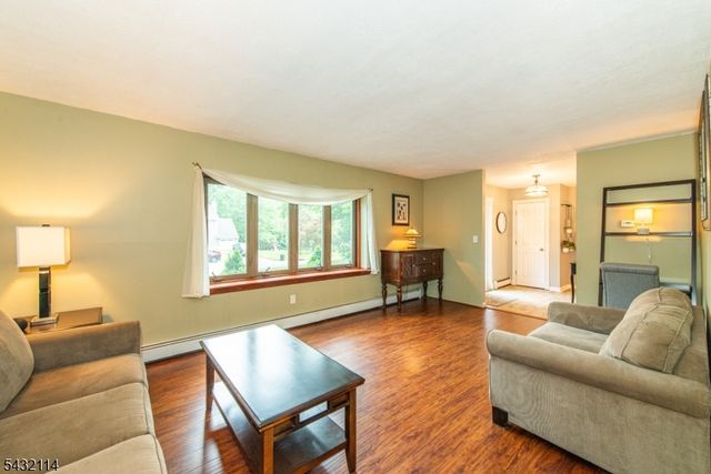 14 Stanley Pl, Mount Olive Twp., NJ 07828