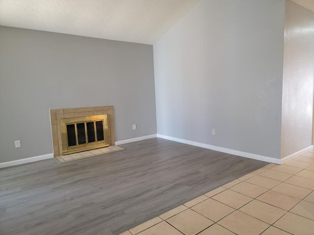 7206 Willowwest Ct, Sacramento, CA 95828