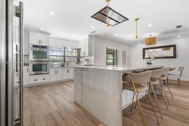 9161 Vineyard Lake Dr 9161, Plantation, FL 33324