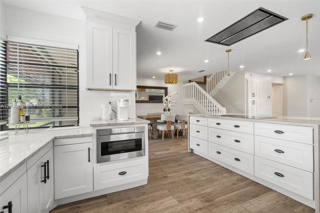 9161 Vineyard Lake Dr 9161, Plantation, FL 33324