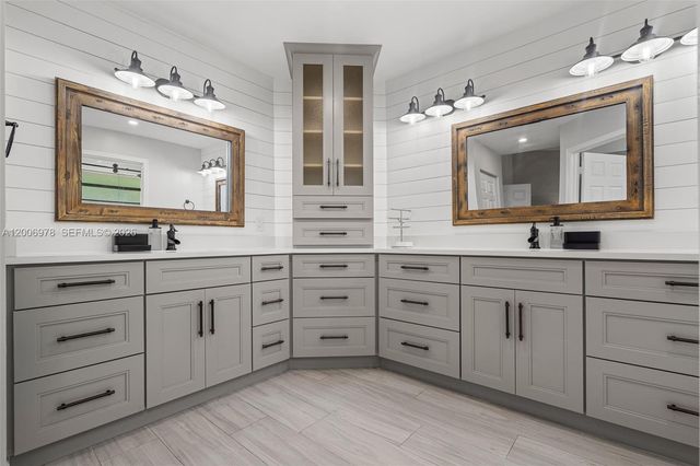 9161 Vineyard Lake Dr 9161, Plantation, FL 33324