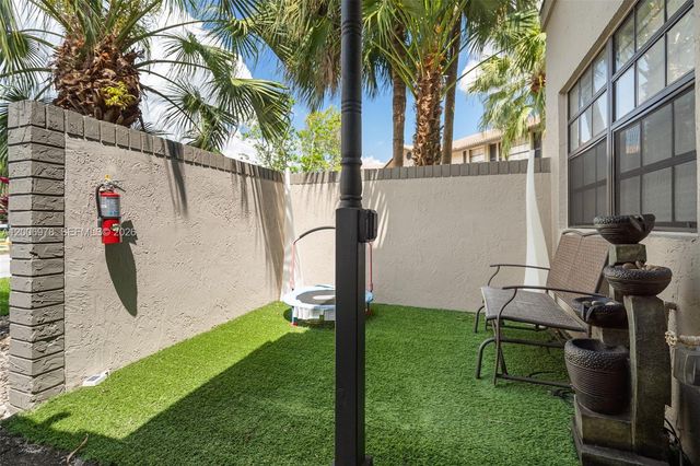 9161 Vineyard Lake Dr 9161, Plantation, FL 33324