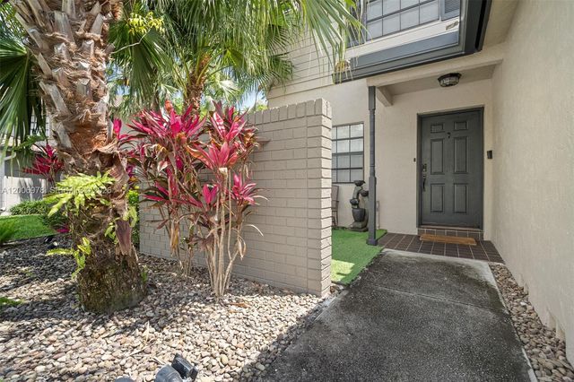 9161 Vineyard Lake Dr 9161, Plantation, FL 33324