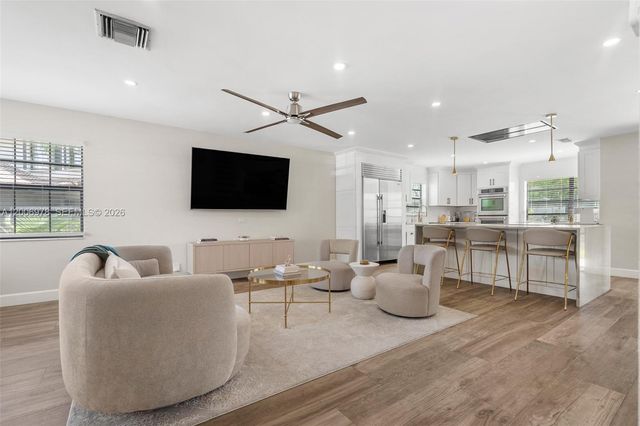 9161 Vineyard Lake Dr 9161, Plantation, FL 33324