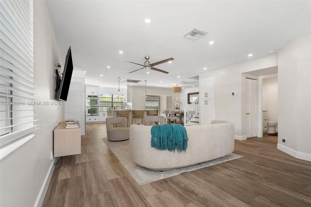 9161 Vineyard Lake Dr 9161, Plantation, FL 33324