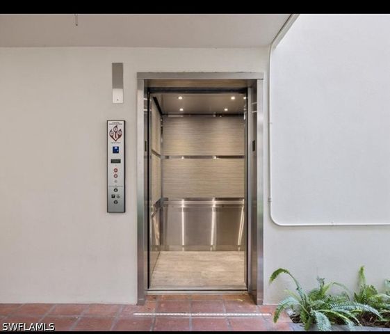 1645 Spoonbill Ln C, Naples, FL 34105