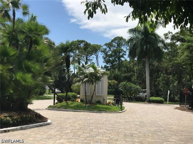 1645 Spoonbill Ln C, Naples, FL 34105