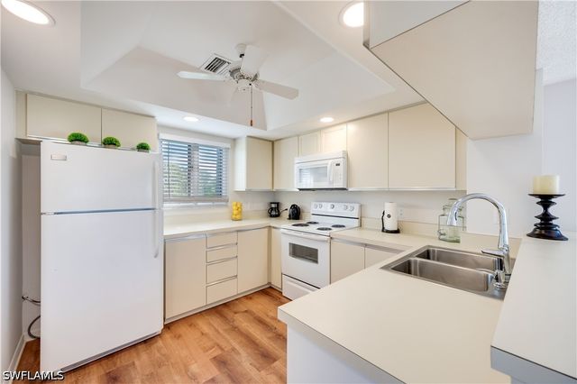 1645 Spoonbill Ln C, Naples, FL 34105