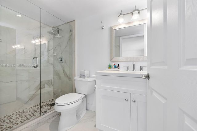 1800 Collins Avenue 11B, Miami Beach, FL 33139