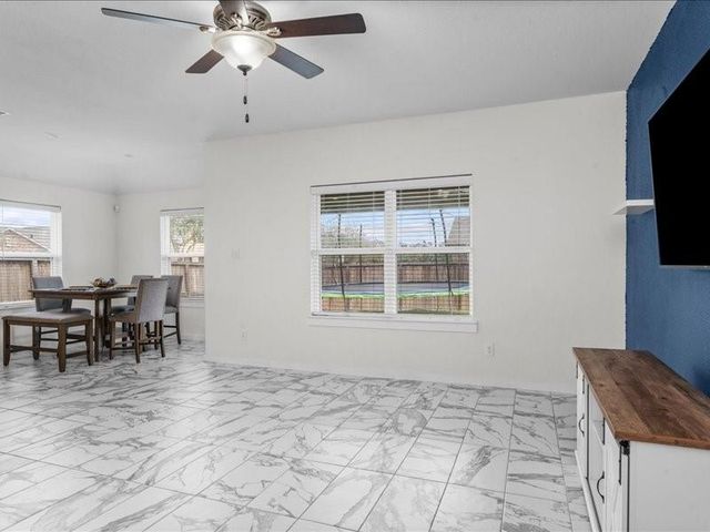 9203 Waldrick Trace Drive, Rosharon, TX 77583