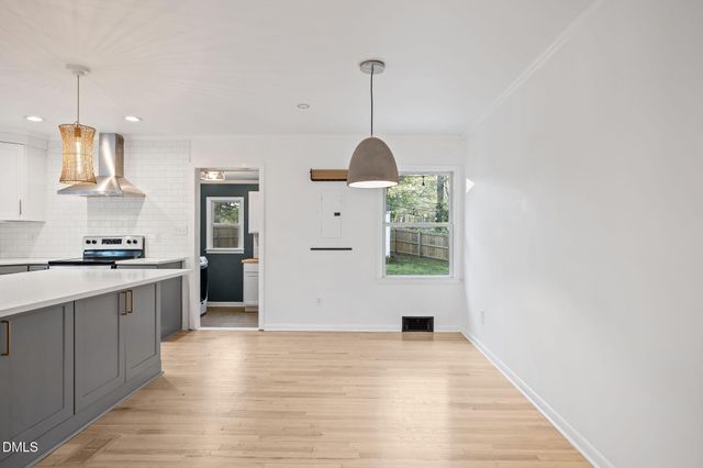 515 S Harrison Avenue, Cary, NC 27511