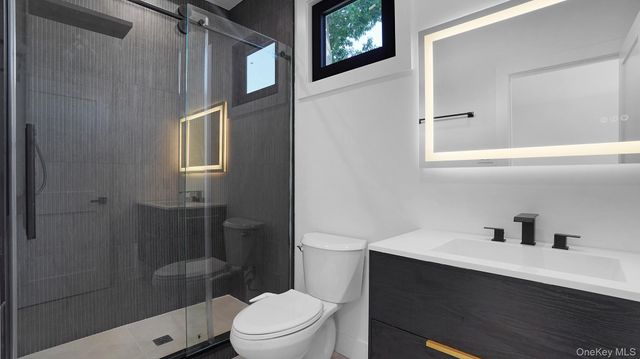 25 Red Maple Drive N, Wantagh, NY 11793