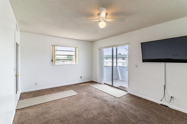 809 Flanders Q, Delray Beach, FL 33484