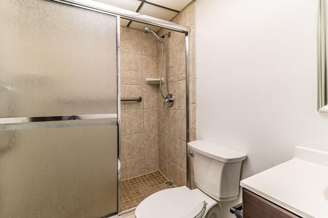 809 Flanders Q, Delray Beach, FL 33484