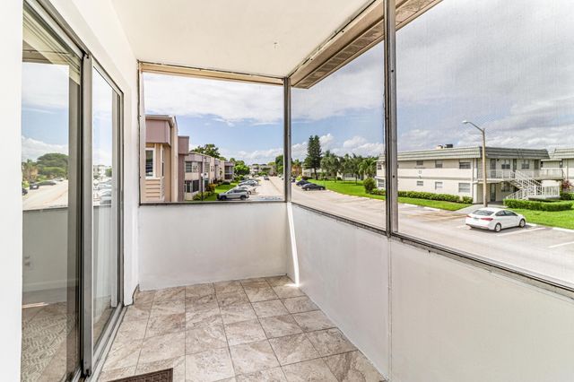 809 Flanders Q, Delray Beach, FL 33484