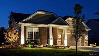 27176 Walloon Way, Flat Rock, MI 48134