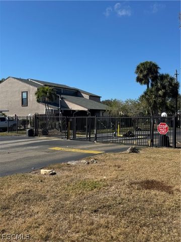 12966 Cherrydale CT, Fort Myers, FL 33919