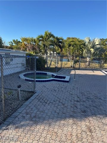 12966 Cherrydale CT, Fort Myers, FL 33919