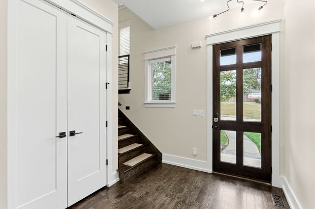 1708B 15th Ave, S, Nashville, TN 37212