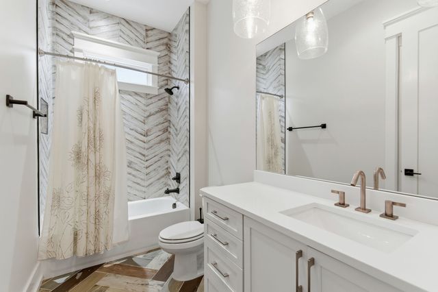 1708B 15th Ave, S, Nashville, TN 37212