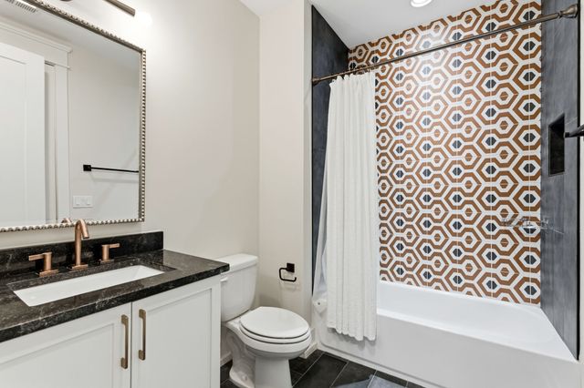 1708B 15th Ave, S, Nashville, TN 37212