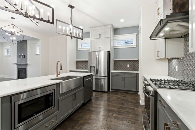 1708B 15th Ave, S, Nashville, TN 37212