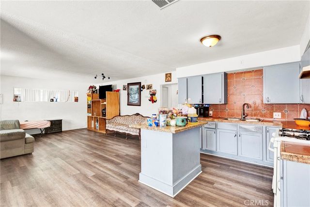 2077 Patterson Street, Riverside, CA 92507