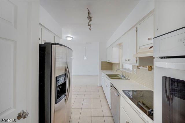 220 Punta Alta CT, Lehigh Acres, FL 33936