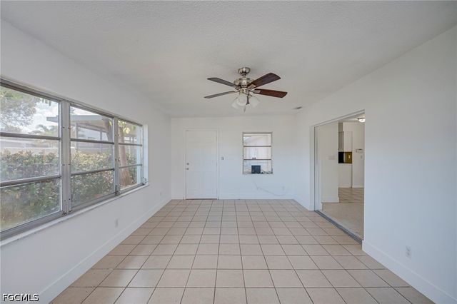 220 Punta Alta CT, Lehigh Acres, FL 33936