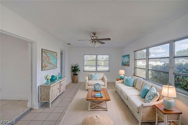 220 Punta Alta CT, Lehigh Acres, FL 33936