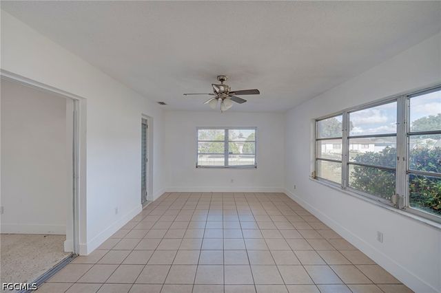 220 Punta Alta CT, Lehigh Acres, FL 33936