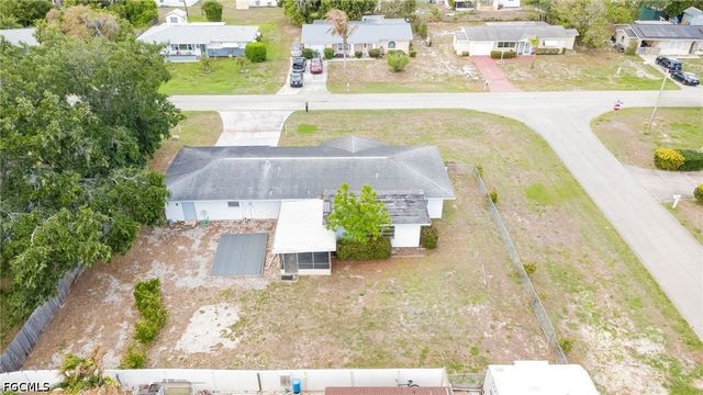 220 Punta Alta CT, Lehigh Acres, FL 33936