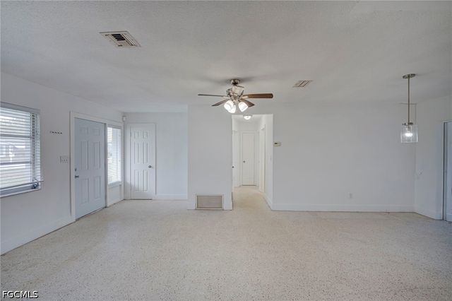 220 Punta Alta CT, Lehigh Acres, FL 33936