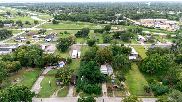 7731 N Perry Street, Baytown, TX 77521