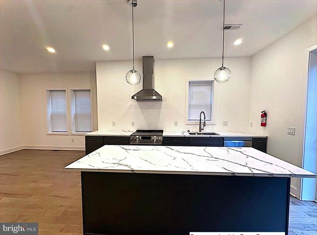 733 GRESHAM PL NW, Washington, DC 20001